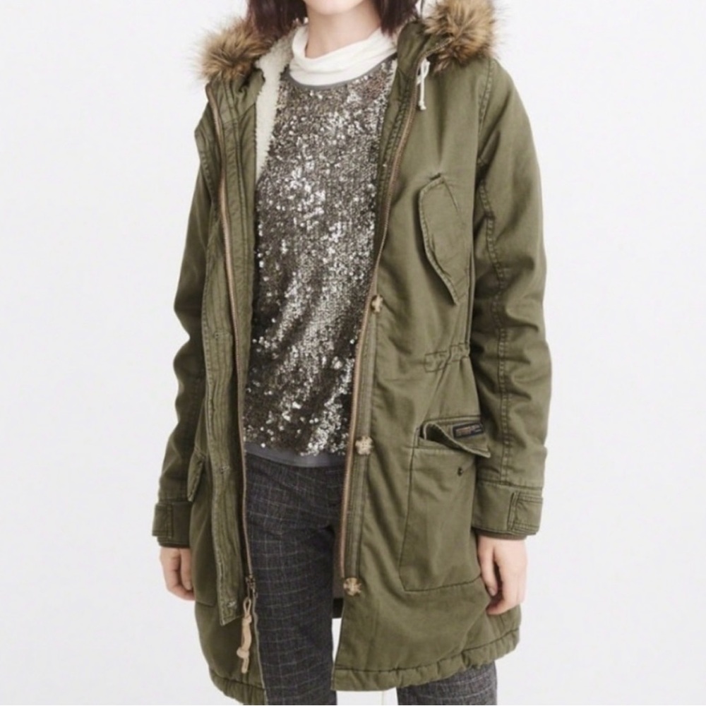 Abercrombie Sherpa Lined Twill Parka - NWT - Women’s S